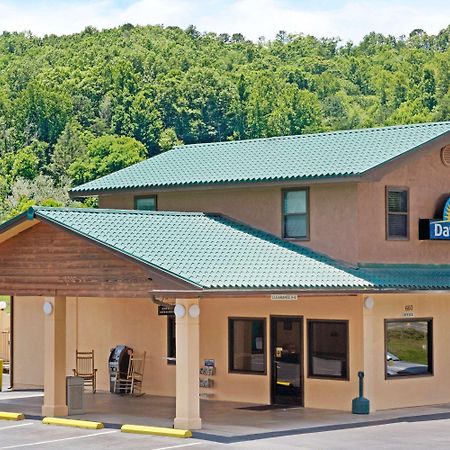 Days Inn By Wyndham Cherokee Near Casino Exterior photo