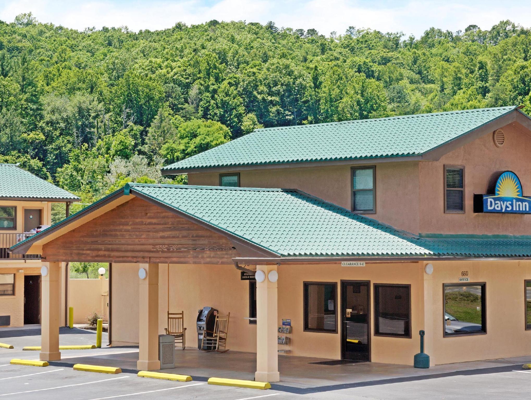 Days Inn By Wyndham Cherokee Near Casino Exterior photo