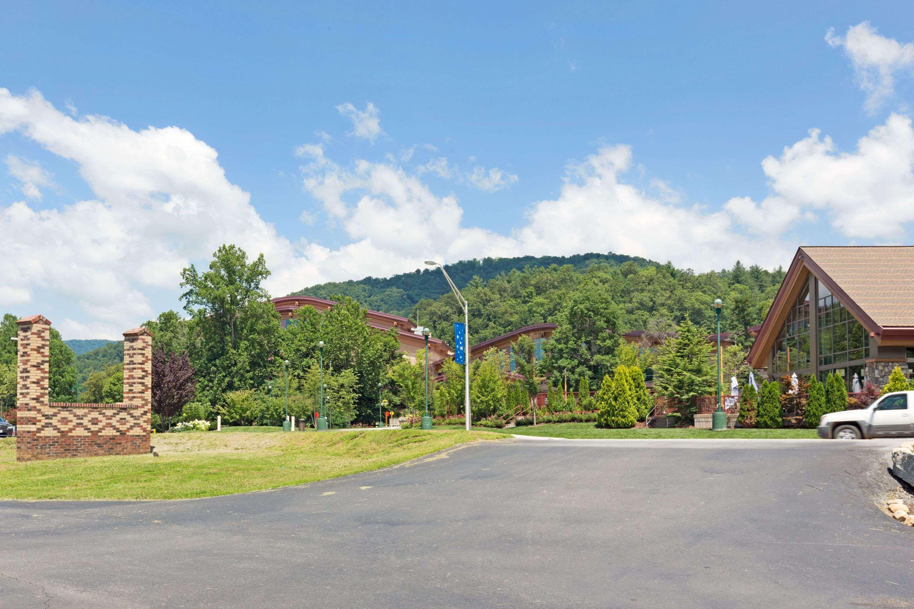 Days Inn By Wyndham Cherokee Near Casino Exterior photo